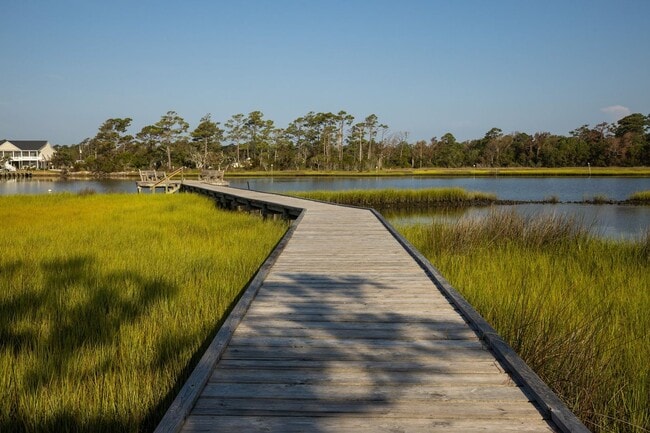 Building Photo - 202 Tidewater Dr