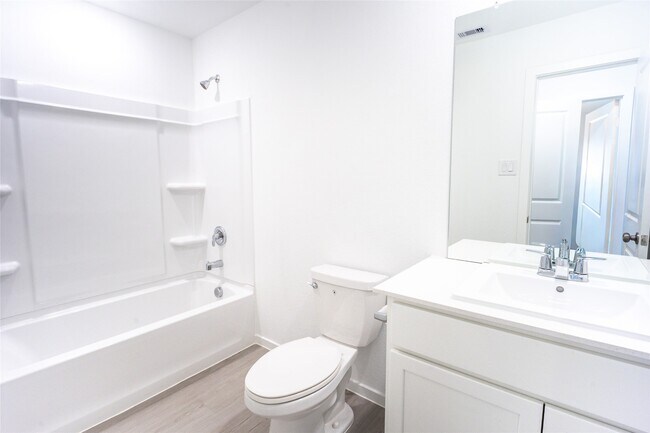 Building Photo - 15724 Plum Brk Dr