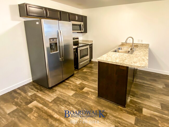 Building Photo - Beautiful 3 Bed 2 Bath Herriman Townhome!
