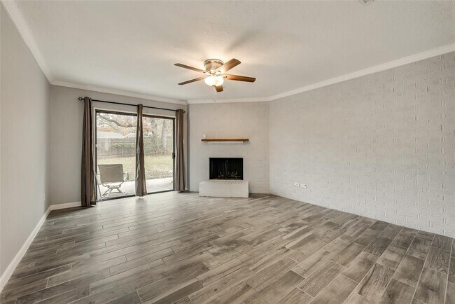 Building Photo - 1125 Shady Elm Ct