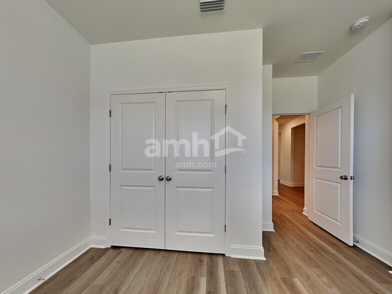 Building Photo - 565 Plumeria Ln