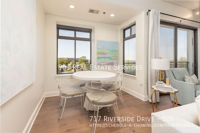 Building Photo - 717 Riverside Dr