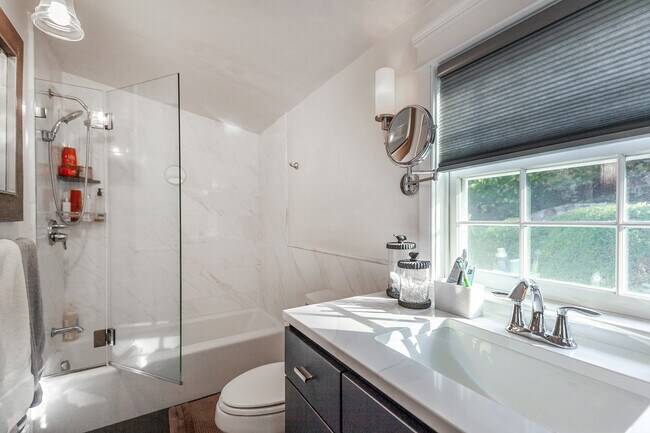 Building Photo - 76 North St