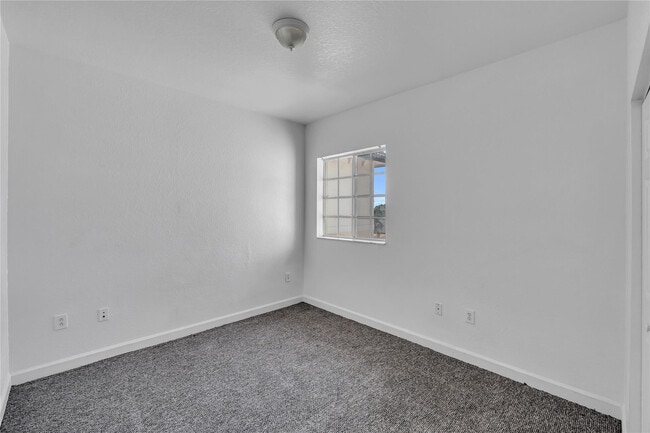 Building Photo - 3664 NW 29th Ct