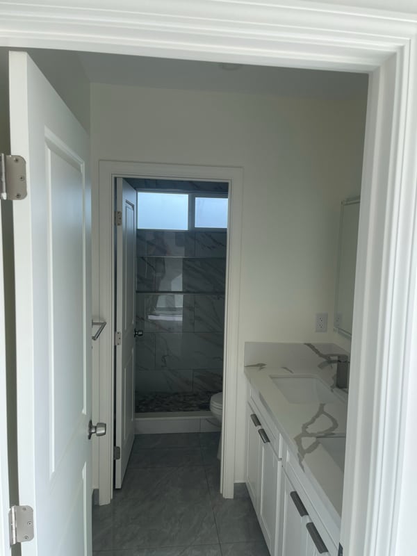 Building Photo - 918 8th Ave