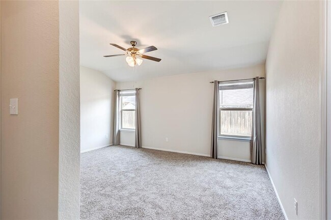 Building Photo - 227 Reagor Dr