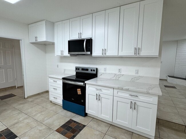 Building Photo - Beautiful Home in Mt. Helix