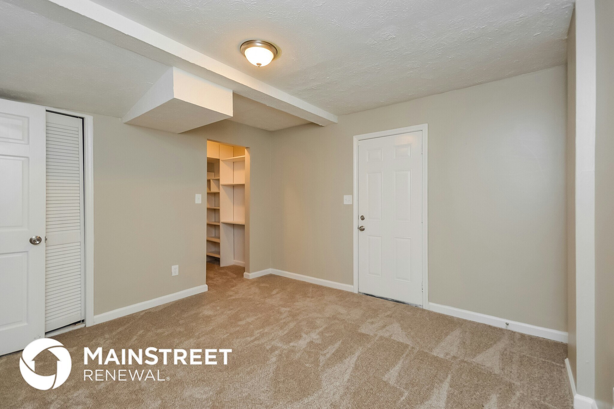 Building Photo - 5869 Bobbin Ln