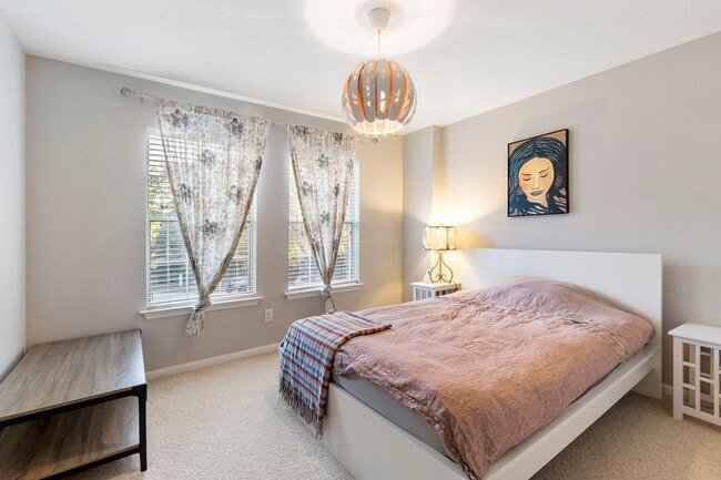 Building Photo - 51 Silver Bayou Ct