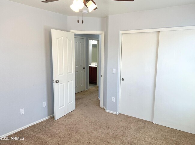 Building Photo - 3840 E Jasper Dr