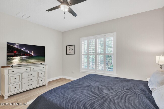 Building Photo - 158 Liberty Bell Rd