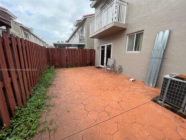 Building Photo - 7231 NW 174th Terrace