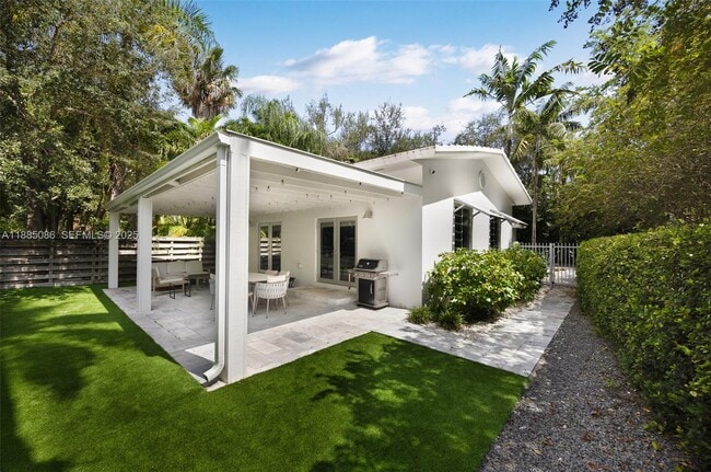 Building Photo - 3894 Main Hwy