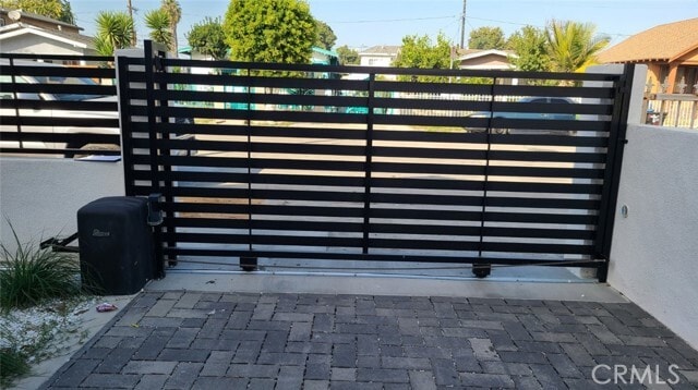 Building Photo - 142 W 84th Pl