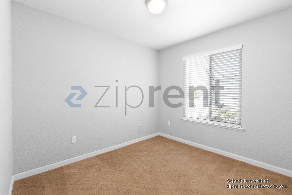 Building Photo - 5324 Vichy Cir