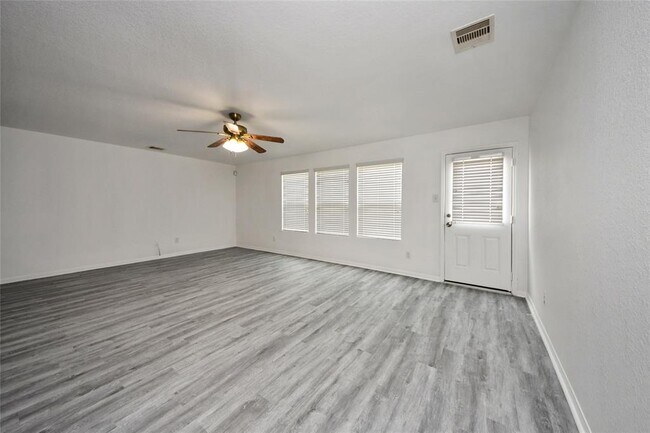 Building Photo - 21626 Dean Dale CRT
