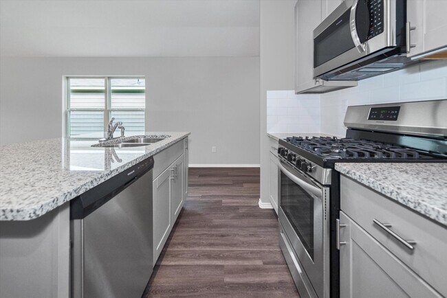 Building Photo - 222 Cumberland Forest Dr