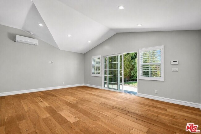 Building Photo - 2855 Dunleer Pl