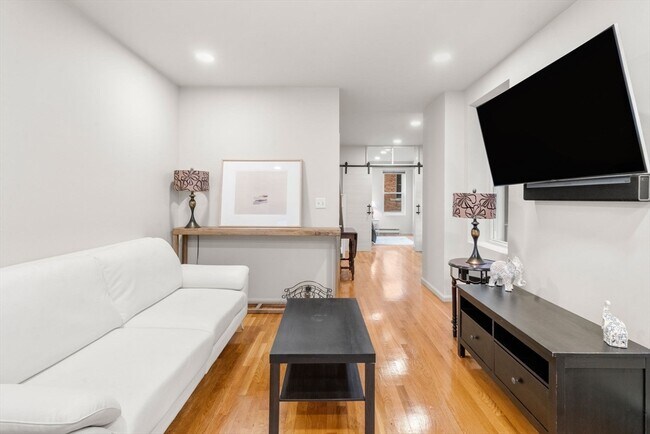 Building Photo - 88 Prince St