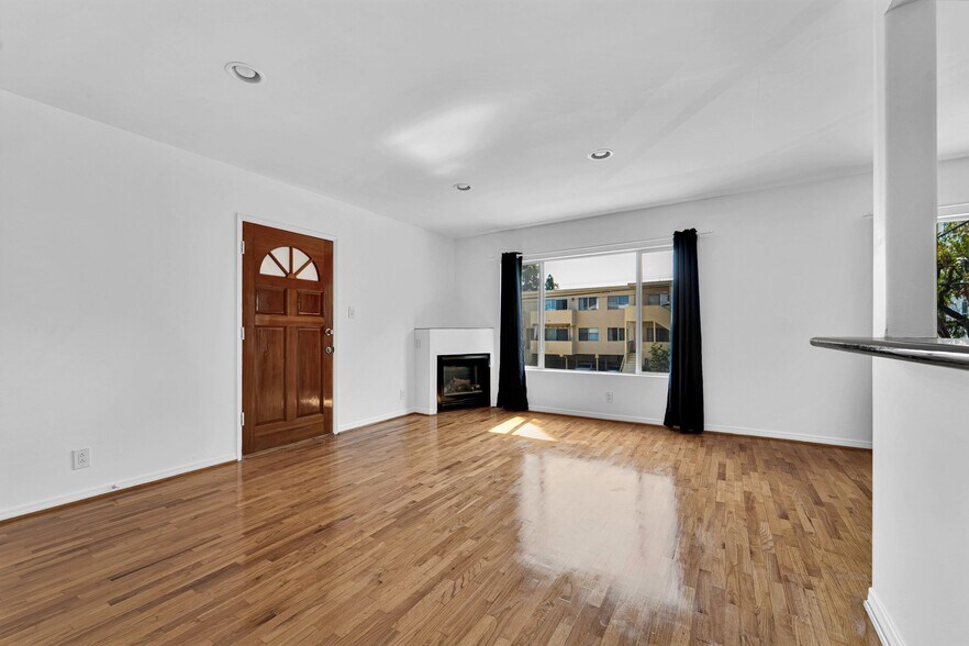 Building Photo - 1025 Idaho Ave