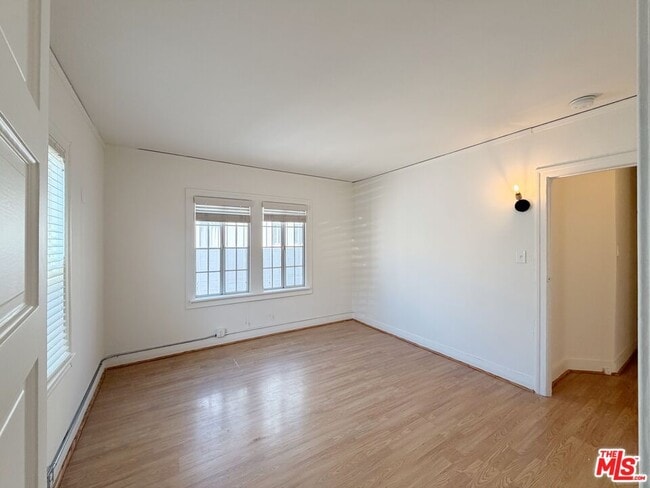 Building Photo - 173 Mariposa Ave