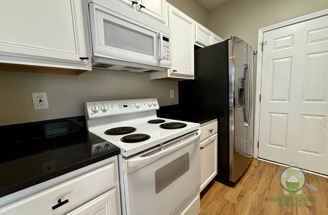 Building Photo - 229 Neal Ct
