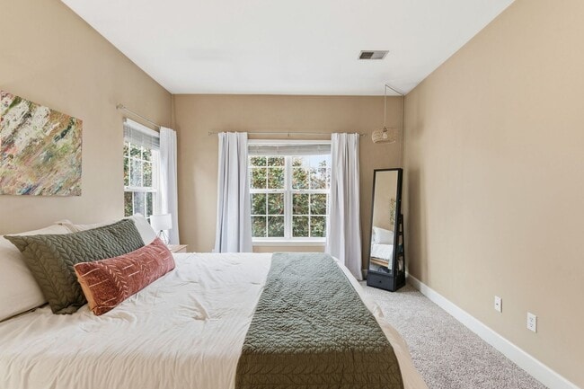 Building Photo - 7223 Althorp Way