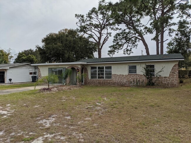 Primary Photo - 169 Pinecrest St