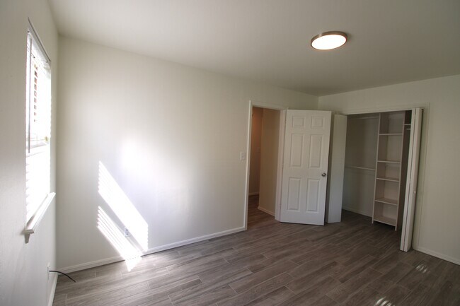 Building Photo - 59 Shirley Ln