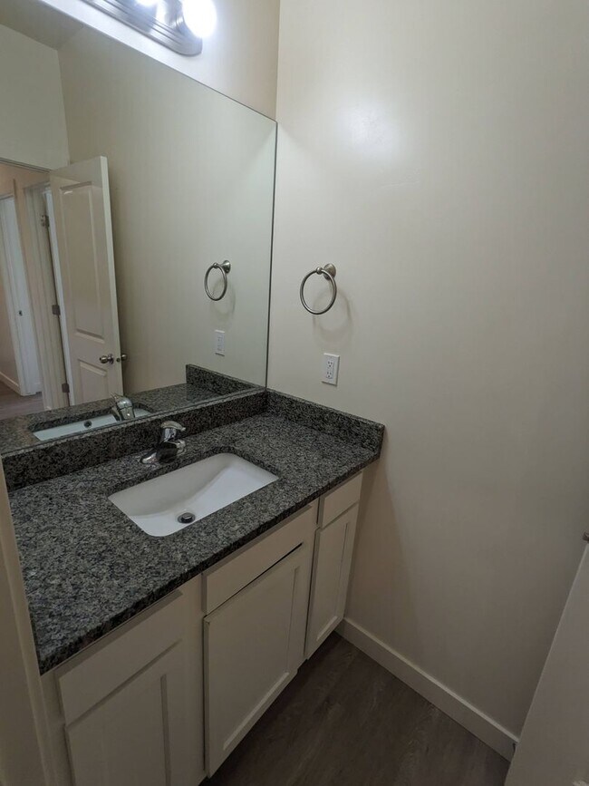 Building Photo - Move In This August! 3 Weeks Rent Free – 3...