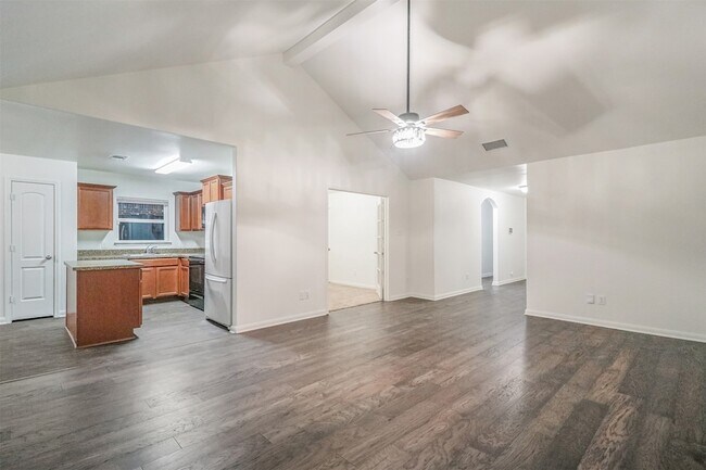 Building Photo - 1208 Bluffview Dr