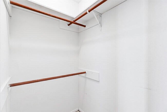 Building Photo - 7214 Dogwood Trail Dr