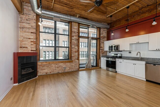 Building Photo - 1801 S Michigan Ave