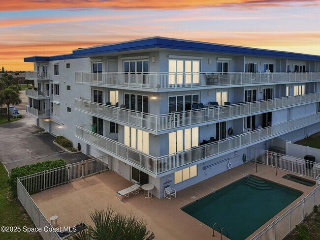 Building Photo - 2035 Jimmy Buffett Mem Hwy