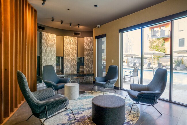 Building Photo - 388 Santana Row