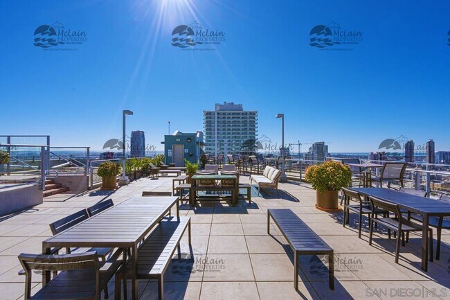 Building Photo - 1080 Park Blvd