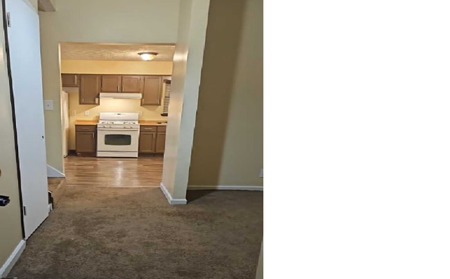 Building Photo - Renovated 3 Bedroom/2.5 Bath Home For Rent In Convenient Jonesboro Location! New Year's Move In S...