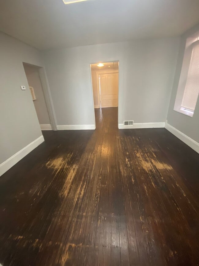 Building Photo - 3428 Dunnica Ave