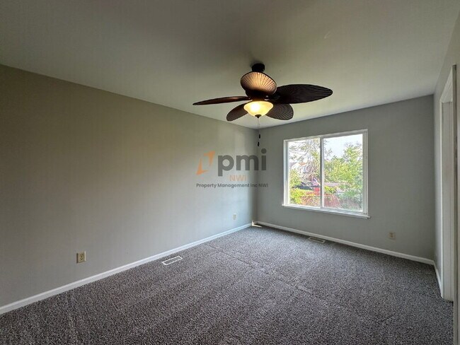 Building Photo - 1031 W 59th Pl