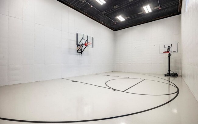 Building Photo - Luxurious Herriman 6 Bed with Indoor Court, Theater & Stunning Views!!!