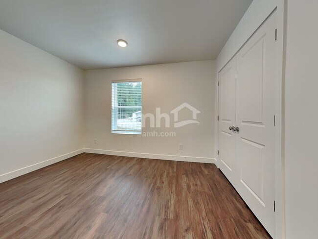 Building Photo - 7921 Selah St SW