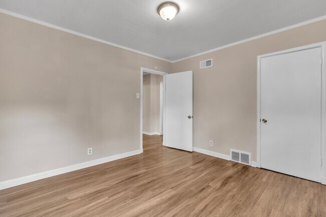 Building Photo - 800 Lydgate Rd