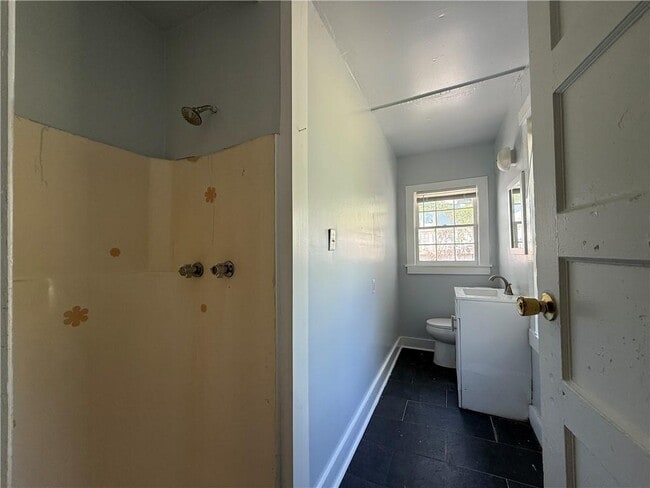 Building Photo - 1206 Alba St