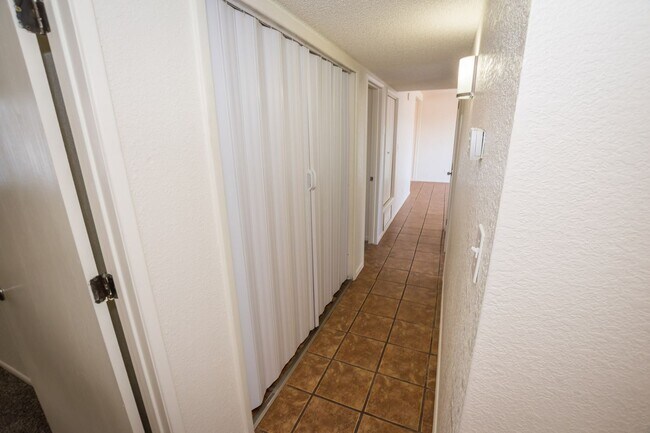 Building Photo - Charming Property Features 3 Bedrooms, 2 Baths, Central A/C!!