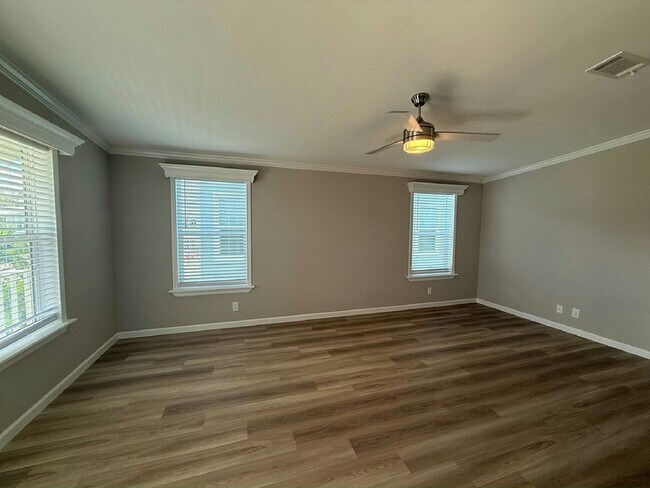 Building Photo - 3621 Campari Dr