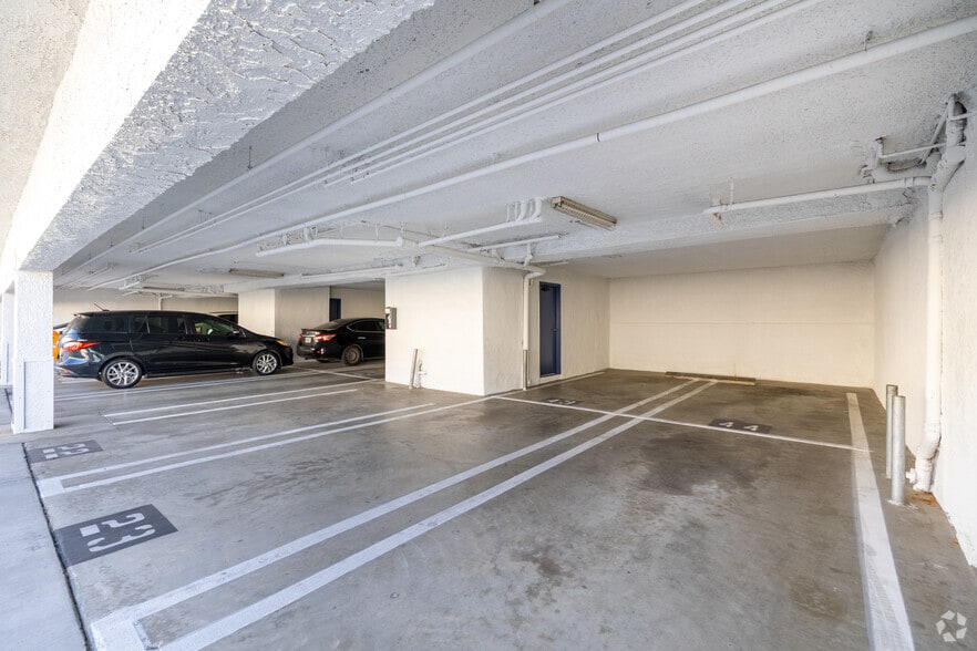 Parking - Azul Apartments