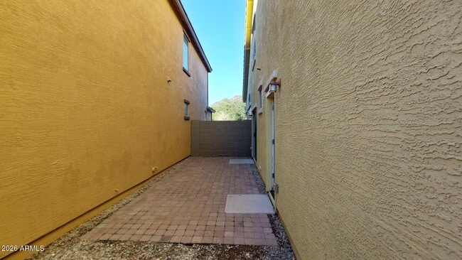 Building Photo - 4931 W Escuda Dr
