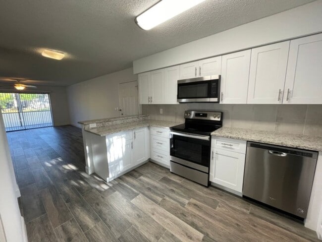 Building Photo - ANNUAL RENTAL - OASIS- 2 BED/2BATH
