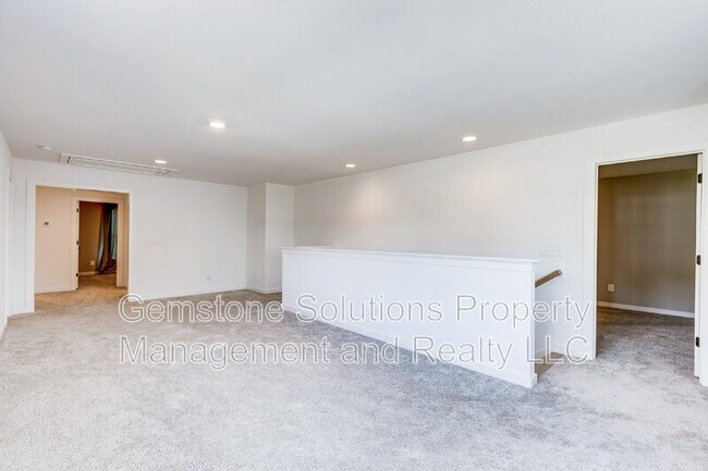 Building Photo - 7284 Ludlow Dr