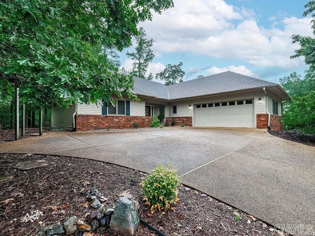 Building Photo - Spacious 3 Bedroom/2 Bath with views of the Ponce De Leon Golf course